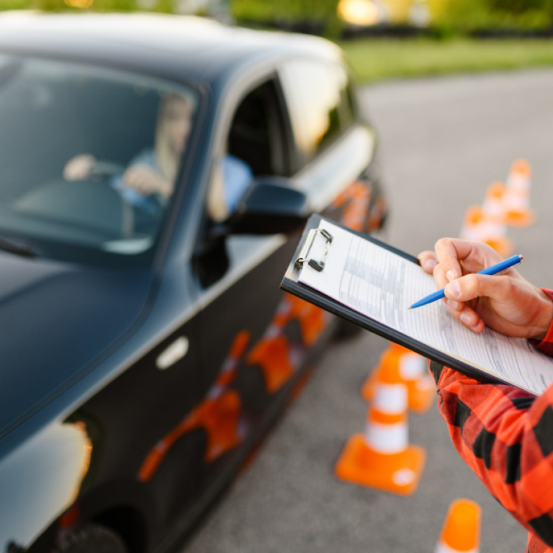 Πώς να Επιλέξετε τη Σωστή Σχολή Οδηγών στην Αργυρούπολη